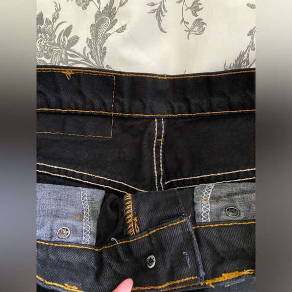 Black Levi’s High-Rise Festival Short Orange Tab - Picture 4 of 6